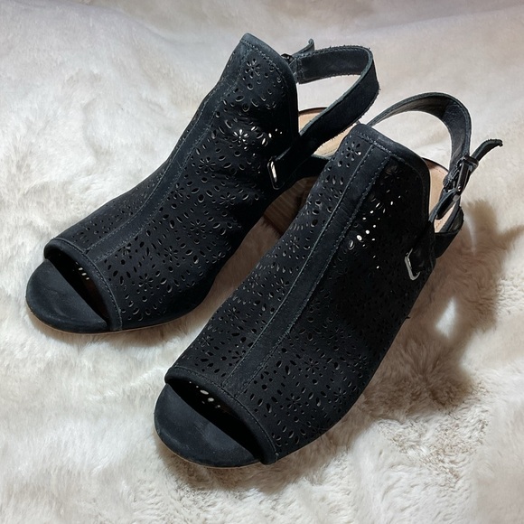Antonio Melani black suede perforated chunky stacked Heels - Picture 2 of 5
